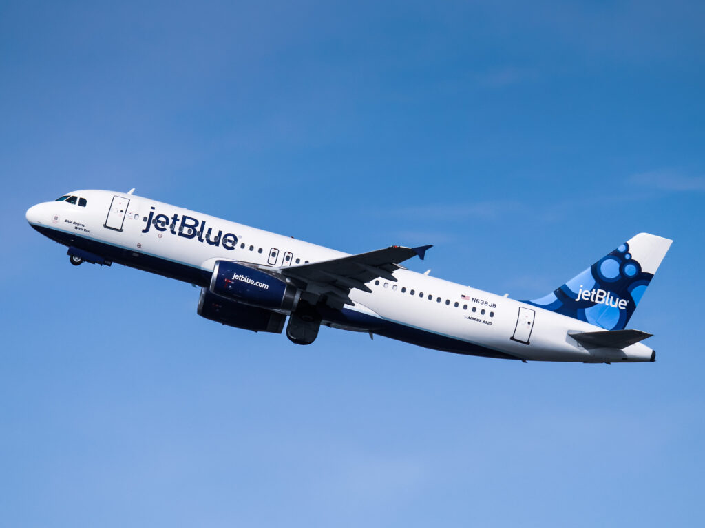 JETBLUE A320 IMAGES IN FLIGHT