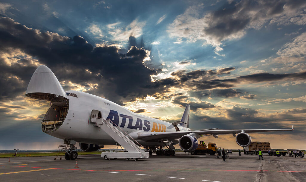 Atlas Air 747 amid deal of A350F 